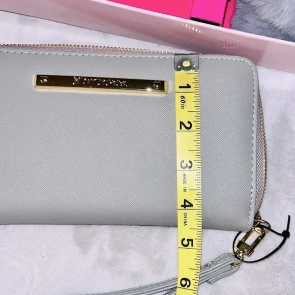 BETSEY JOHNSON SET Matching Wallet & Gloves NEW - Picture 7 of 9